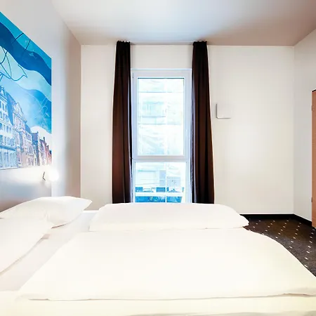 City-west Hotel