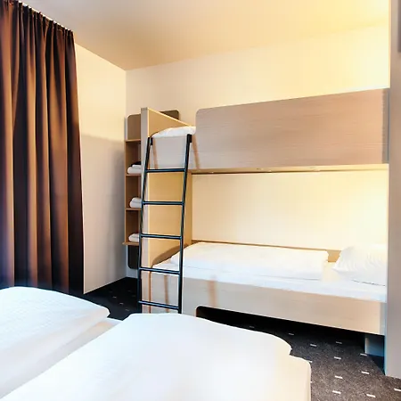 City-west Hotel 3*