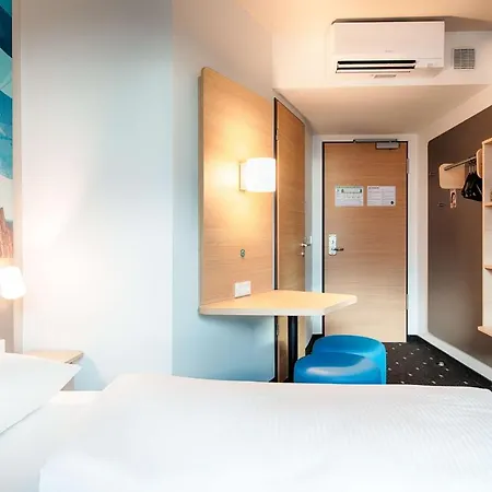 Hotel City-west 3*