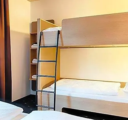 City-west Hotell