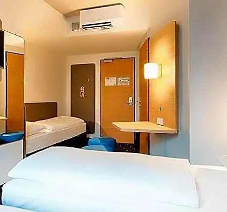Hotell City-west 3*